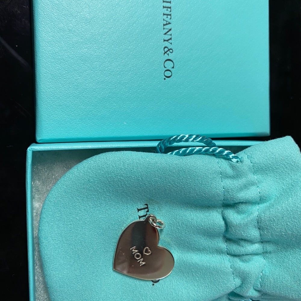 Tiffany & Co heart MOM heart tag charm 925 NEW W/box - Picture 5 of 6